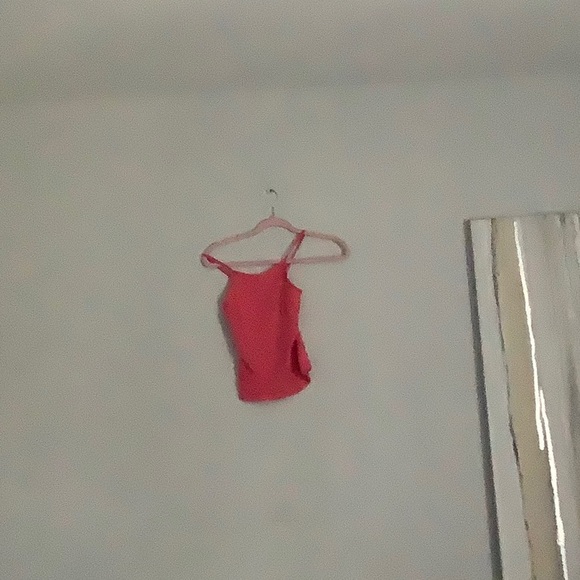 Tank top - Picture 1 of 2